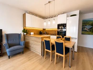 Na predaj 3-izbový byt, 79 m², Bratislava-Záhorská Bystrica, Kunovská