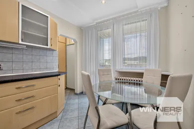 Na predaj 3-izbový byt, 77 m², Bratislava-Dúbravka, Húščavova