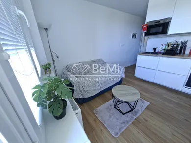 Na predaj 1-izbový byt, 39 m², Trnava, družstevná