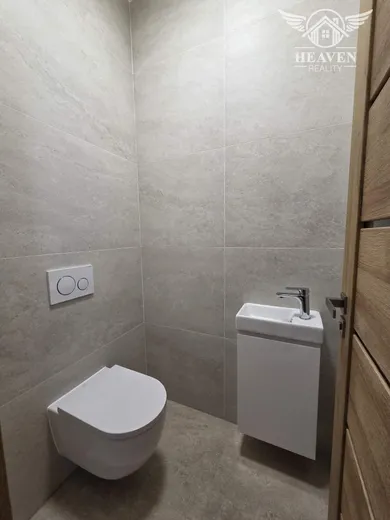 Na predaj 4-izbový dom, 158 m², Kolárovo