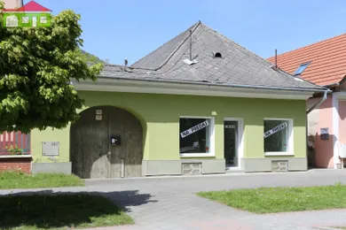 Будинки на продаж, 6-кімнатні, Ružomberok · €225 000