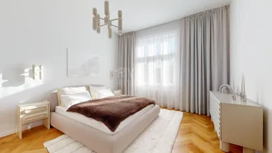 Na predaj 3-izbový byt, 73 m², Bratislava-Staré Mesto, Flöglova