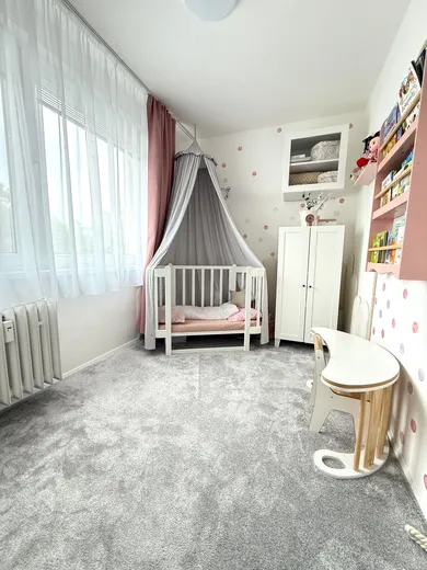Na predaj 3-izbový byt, 63 m², Bratislava-Ružinov, Štefunkova