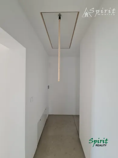 Na predaj 4-izbový dom, 454 m², Veľké Úľany