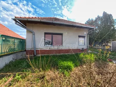 Domy na sprzedaż, Vráble · €105 000