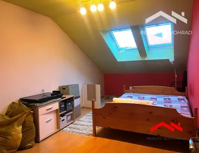 Na predaj 1-izbový dom, 240 m², Vidiná