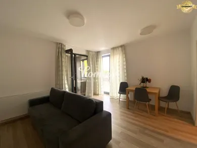 Mieszkania na wynajem, 3-pokojowe, Nitra · €950