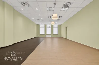 Lokale komercyjne na sprzedaż, Bratislava-Ružinov · €385 000