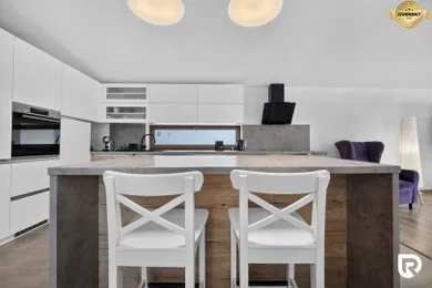 Na predaj 4-izbový dom, 226 m², Trenčianske Stankovce