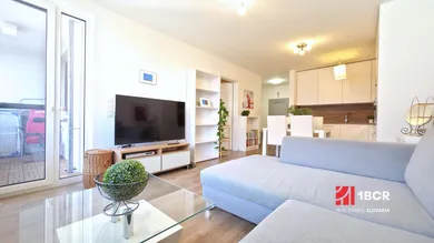 Kiadó lakások, 2-szobás, Bratislava-Rača · €890
