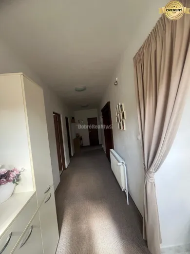 Na predaj 3-izbový dom, 378 m², Bánov