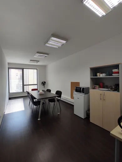 Lokale komercyjne na wynajem, Bratislava-Staré Mesto · €736