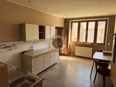 Na predaj 8-izbový dom, 354 m², Janík
