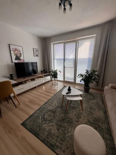 Kiadó lakások, 1-szobás, Dubnica nad Váhom · €500