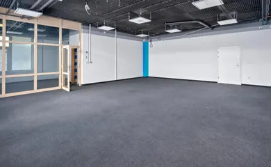 Na prenájom komerčné, 93 m², Bratislava-Petržalka, Antolská