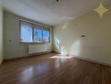 Na predaj 3-izbový byt, 86 m², Lovce