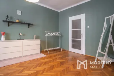 Na prenájom 3-izbový byt, 107 m², Bratislava-Staré Mesto, Mariánska