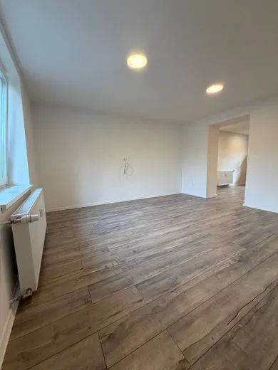 Na predaj 2-izbový byt, 64 m², Handlová, 29. augusta