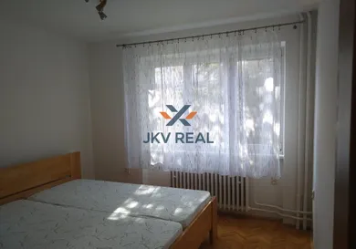Na prenájom 3-izbový byt, 80 m², Žilina, Legionárska