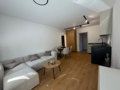 Na predaj 3-izbový byt, 67 m², Považská Bystrica, Lánska