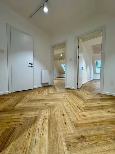 Na prenájom komerčné, 28 m², Trenčín