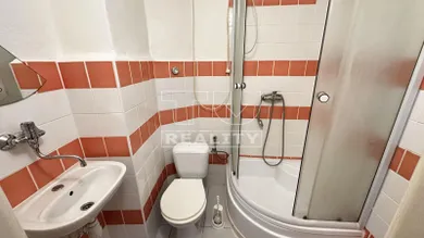 Na prenájom komerčné, 16 m², Poprad