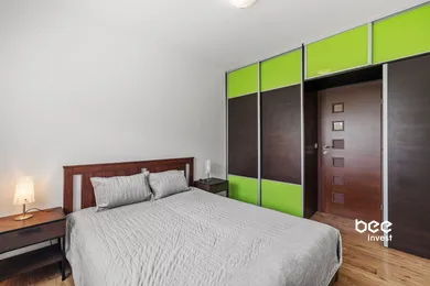 Na predaj 3-izbový byt, 70 m², Bratislava-Petržalka, Krásnohorská