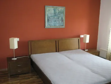 Na prenájom 2-izbový byt, 68 m², Bratislava-Ružinov, Drieňová