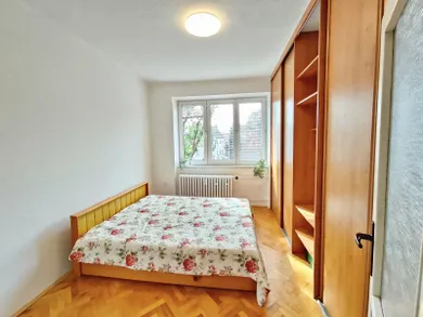 Kiadó lakások, 3-szobás, Piešťany · €500