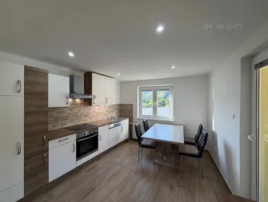Na predaj objekt, 250 m², Trenčianske Teplice, Baračka