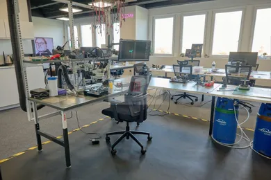 Na prenájom komerčné, 100 m², Bratislava-Ružinov, Tomášikova