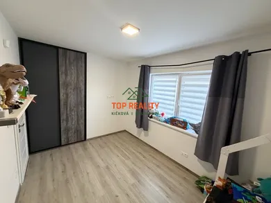 Na predaj 4-izbový dom, 131 m², Galanta, Mládežnícka štvrť