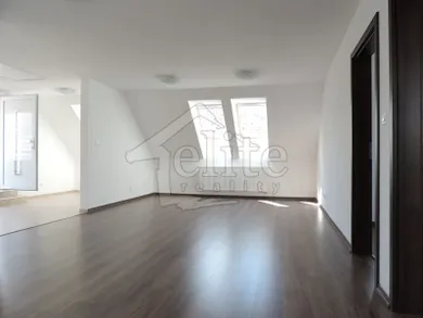 Na prenájom 3-izbový byt, 115 m², Považská Bystrica, Považská Teplá