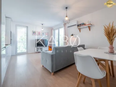 Na predaj 3-izbový byt, 56 m², Nitra, Hornostavská