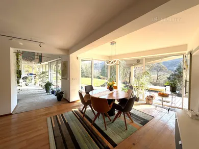 Domy na sprzedaż, 6-pokojowe, Trenčín · €790 000