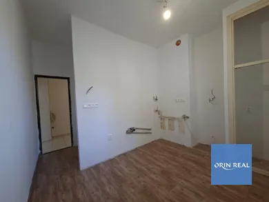 Na predaj 2-izbový byt, 64 m², Pezinok, Holubyho