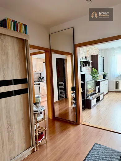 Mieszkania na wynajem, 3-pokojowe, Žilina · €520