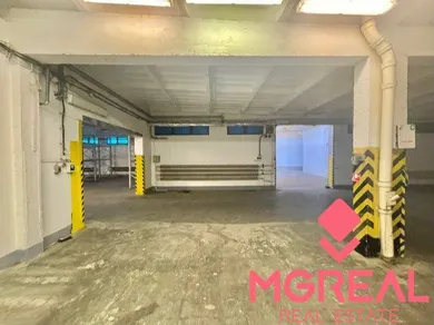 Na prenájom komerčné, 125 m², Bratislava-Podunajské Biskupice, Závodná