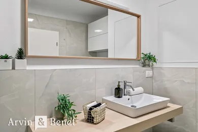 Na prenájom 2-izbový byt, 54 m², Bratislava-Nové Mesto