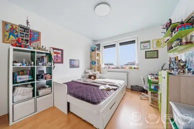 Na predaj 3-izbový byt, 75 m², Bratislava-Dúbravka, Agátová