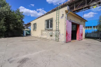 Na prenájom komerčné, 160 m², Považská Bystrica