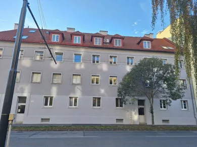 Na predaj 2-izbový byt, 60 m², Bratislava-Ružinov, Miletičova
