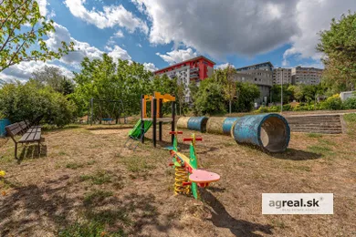 Na predaj 1-izbový byt, 33 m², Bratislava-Karlova Ves, Karloveská