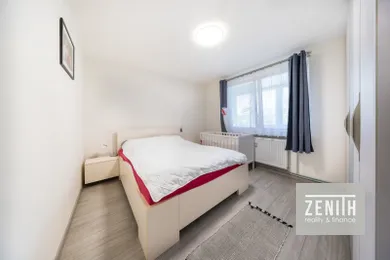 Na predaj 3-izbový byt, 64 m², Dunajská Streda, Nám. SNP