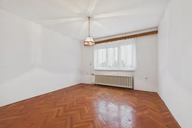 Na predaj dom v Slovenský Grob · €355 000 · Pôvodný stav