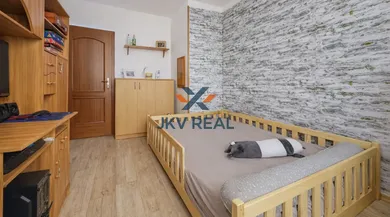 Na predaj 4-izbový byt, 76 m², Bratislava-Podunajské Biskupice