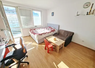 Na predaj 1-izbový byt, 32 m², Bratislava-Vrakuňa, Bebravská
