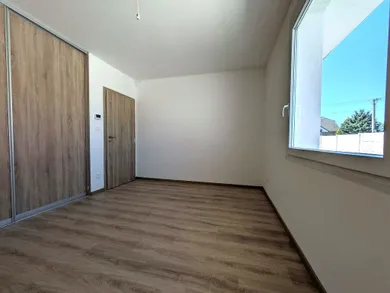 Na predaj 4-izbový dom, 430 m², Galanta