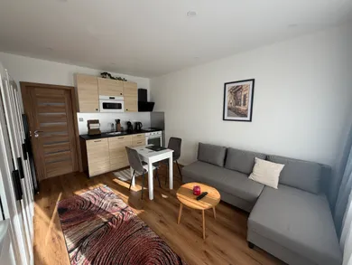 Kiadó lakások, 1-szobás, Trnava · €580