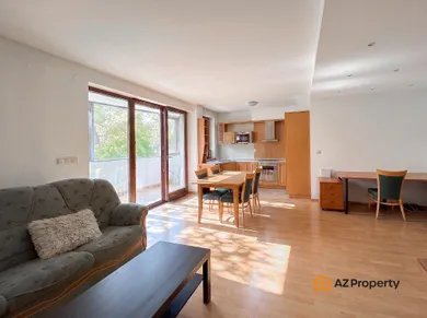 Na predaj 3-izbový byt, 88 m², Bratislava-Nové Mesto, Kováčska